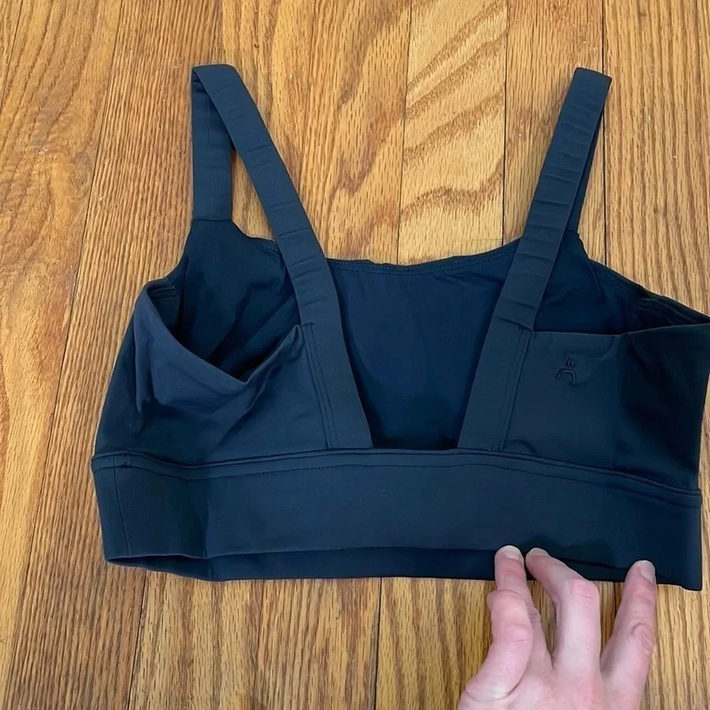 ADAY Lighten Up Sports Bra in Shadow Black Size XS NWT mininmalist‎ capsule
